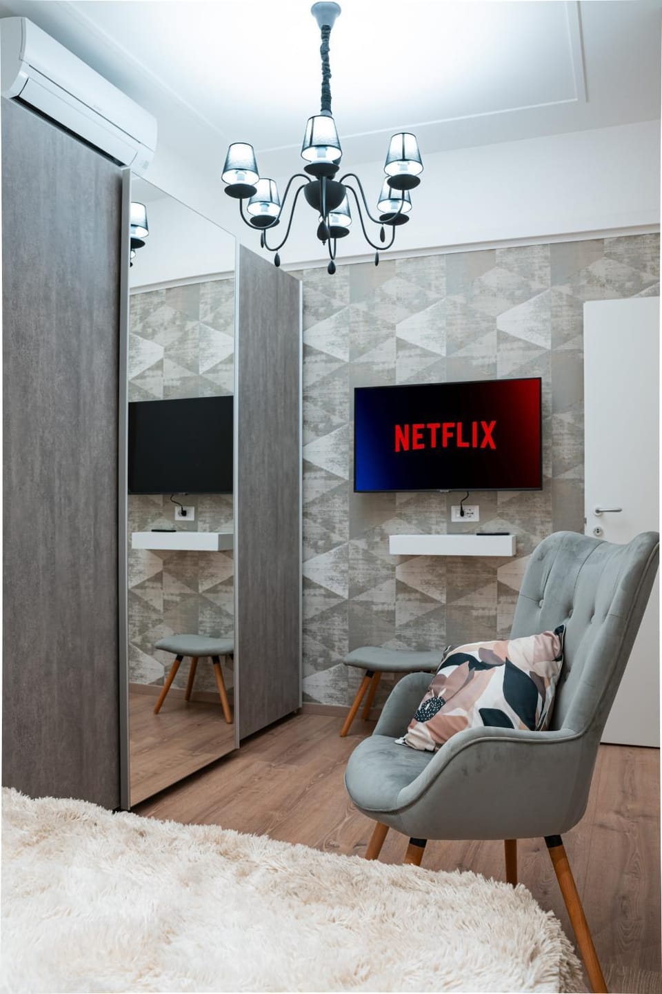 TV and multimedia, Bedroom, wardrobe