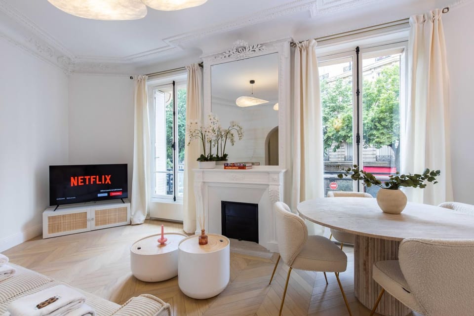 Charming flat - 2BD-6P - Eiffel Tower Apartment in Paris
