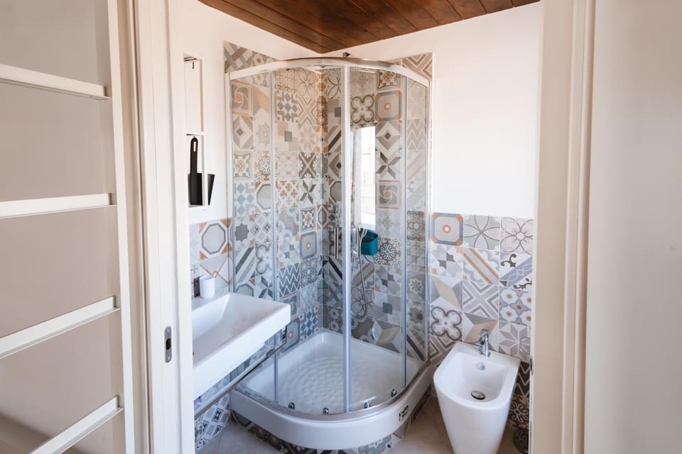 Shower, Toilet, Bathroom, bidet