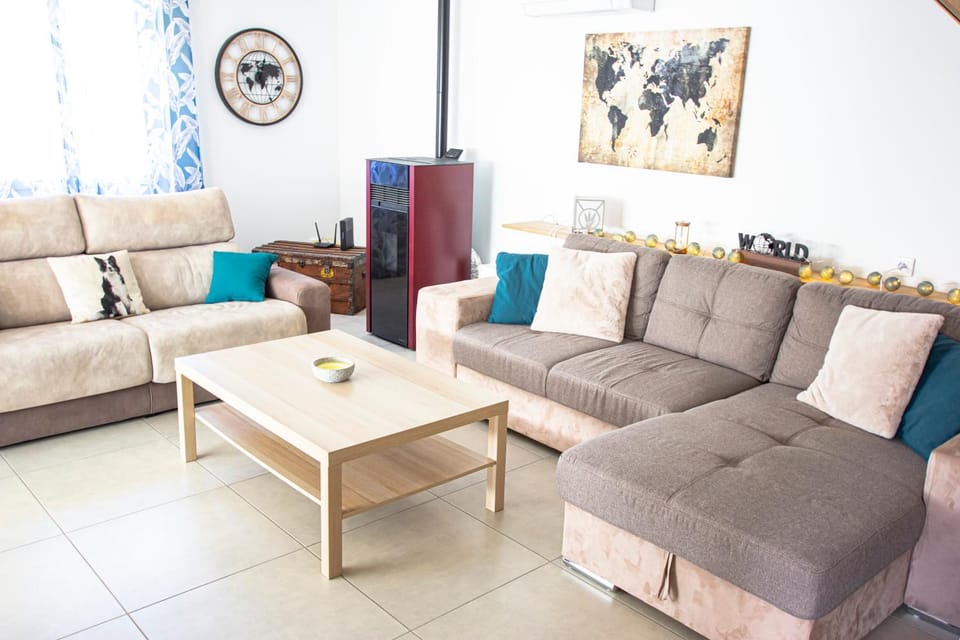 Living room, Seating area