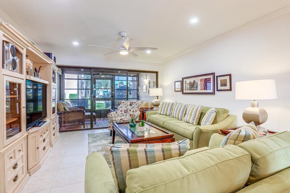 Pool, Golf & Beach Access: Fort Pierce Condo! House in Fort Pierce