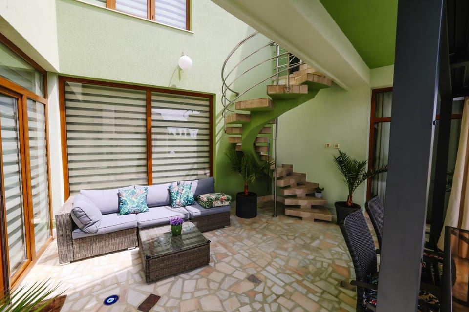 Seating area