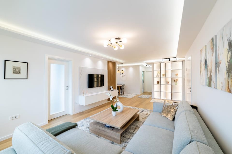 TV and multimedia, Living room, Seating area, wardrobe