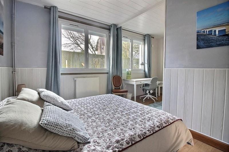 Annonce professionnelle. Maison idéalement située à 100 m de la plage, 3 chambres, 7 couchages max. Villa in Hauts-de-France