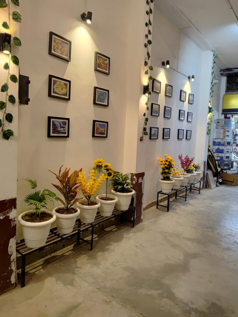 Happy Home Paying Guest House Bed and Breakfast in Varanasi