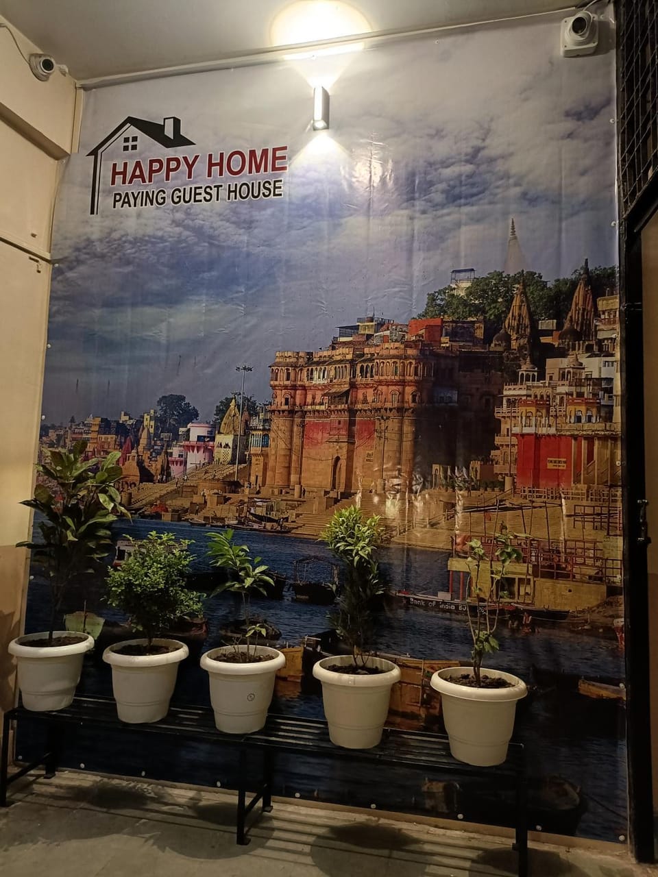 Happy Home Paying Guest House Bed and Breakfast in Varanasi