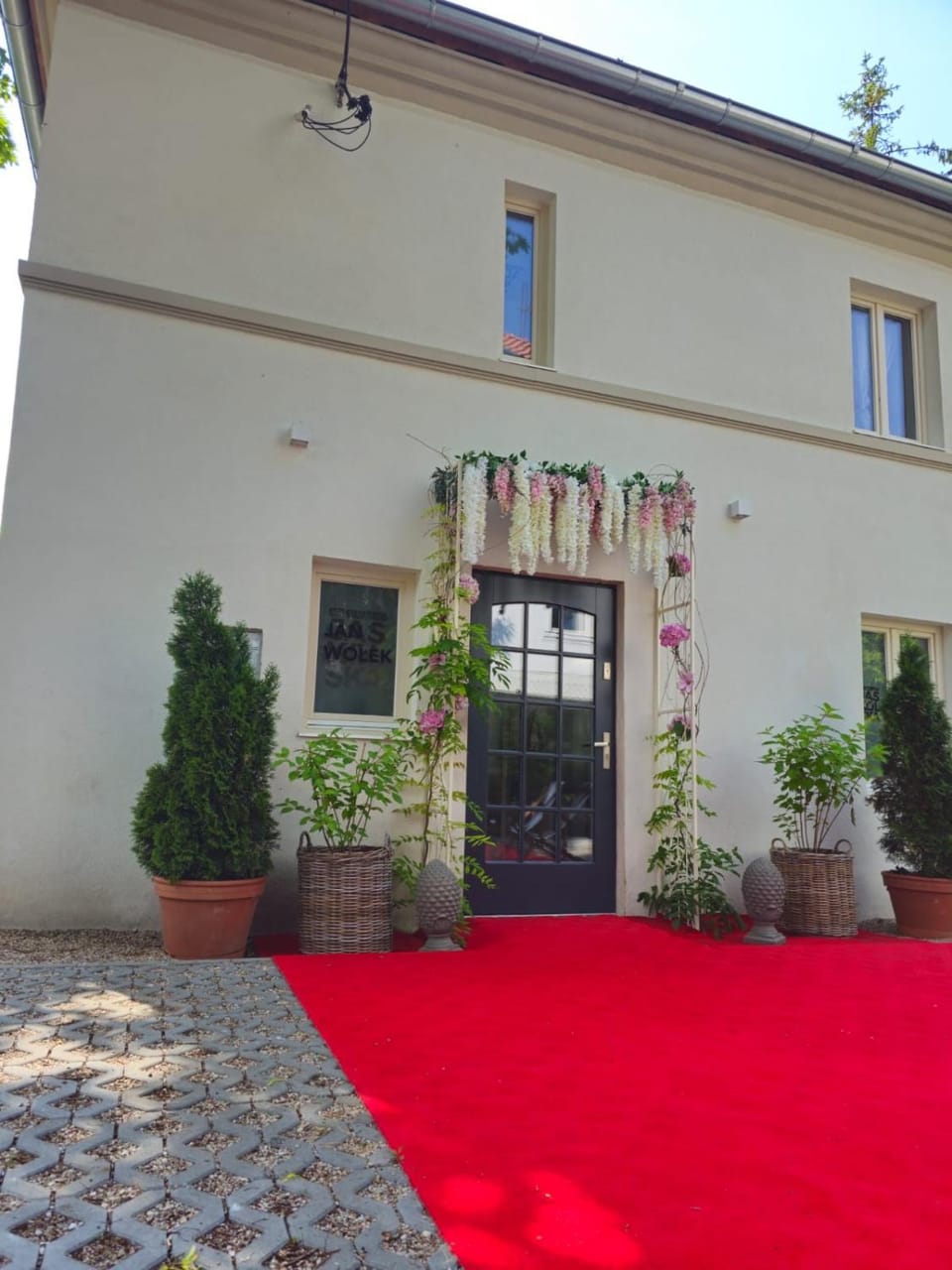 Property building, Facade/entrance