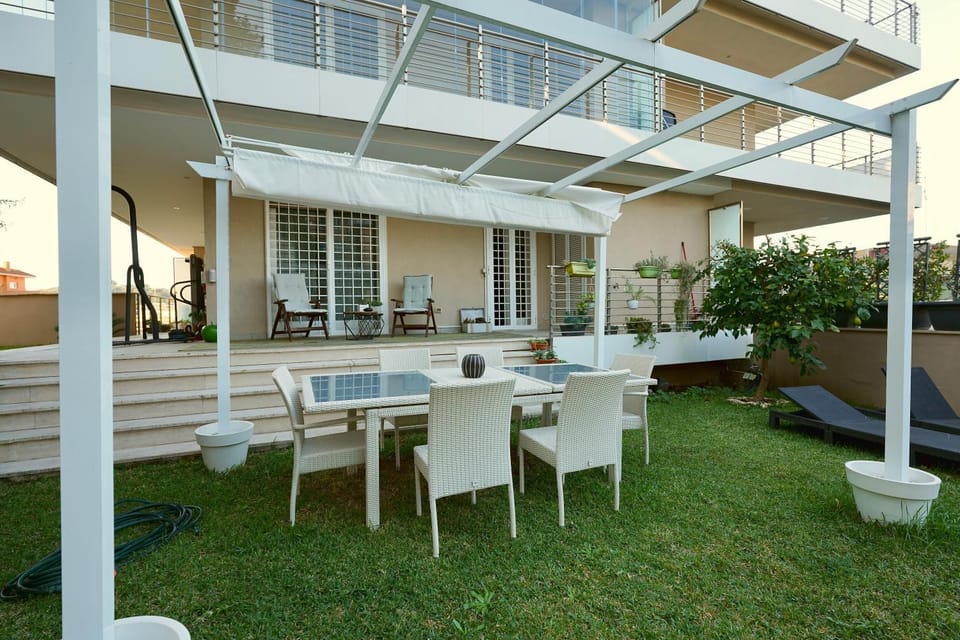 Enchanting Garden Retreat Villa in Rome
