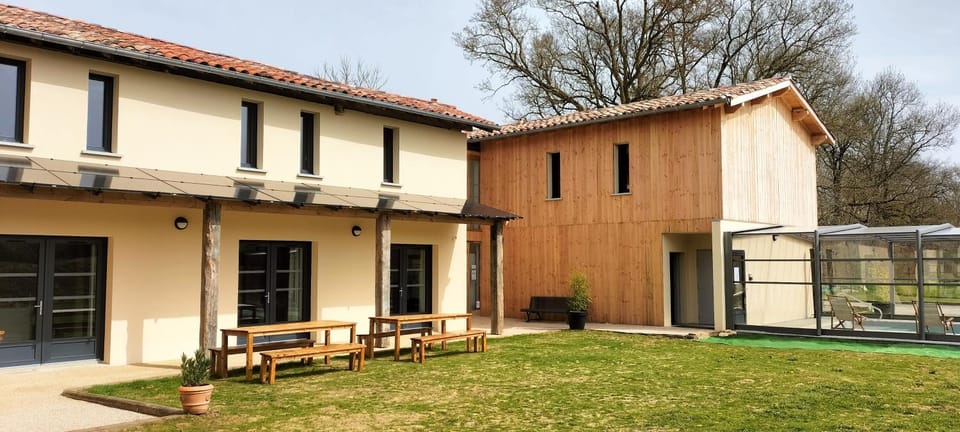 Property building, Swimming pool