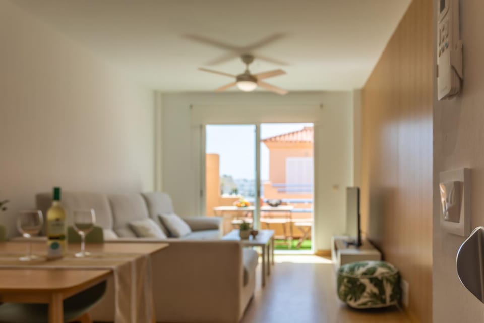 1st line beach, pool, terrace & fibre WIFI Apartment in Costa de la Luz