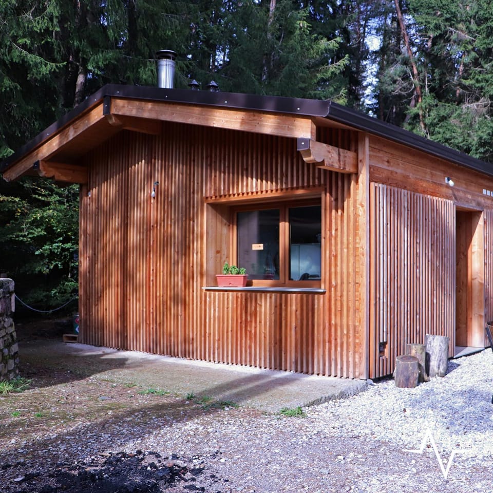 Shower, Property building, Bathroom