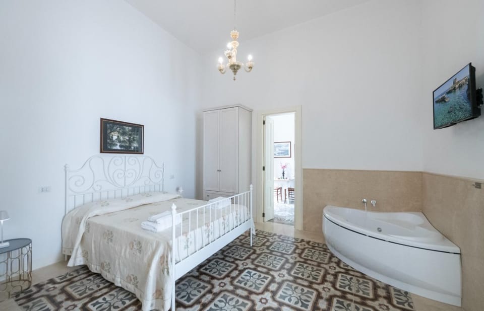 CORTE DIAZ - Guest House Bed and Breakfast in Melendugno