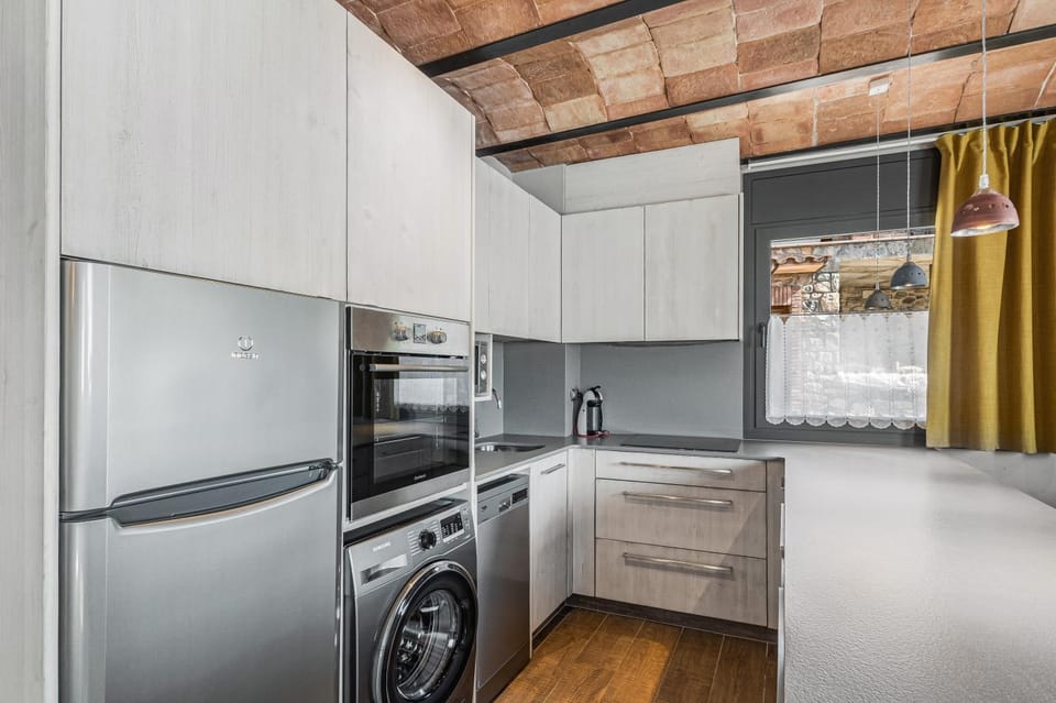 Kitchen or kitchenette, Living room