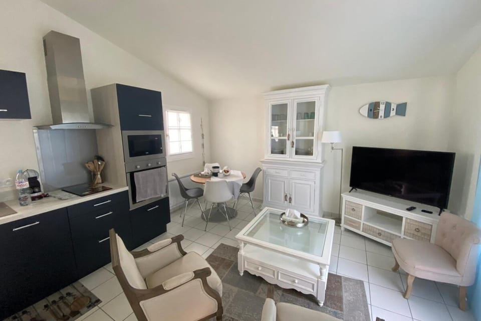 Charming house with garden in the heart of Saint Martin House in Saint-Martin-de-Ré