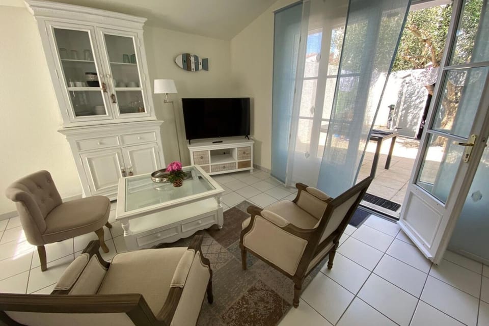 Charming house with garden in the heart of Saint Martin House in Saint-Martin-de-Ré
