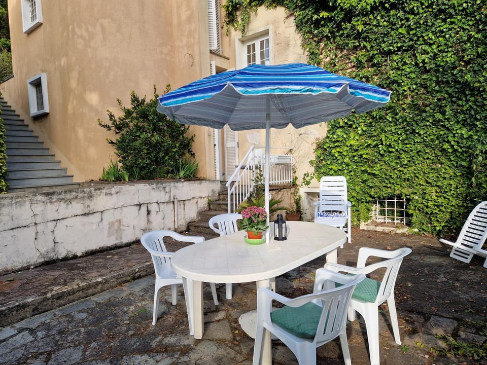 Property building, Dining area, Garden view