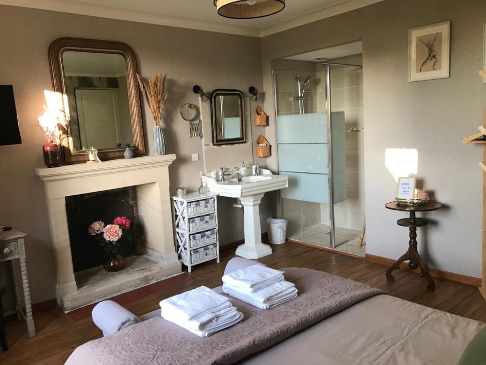 Chambres d'hôtes de la baie Bed and Breakfast in Normandy