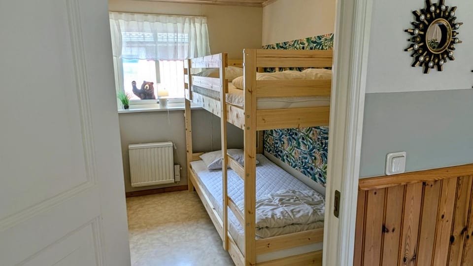 Bedroom, children