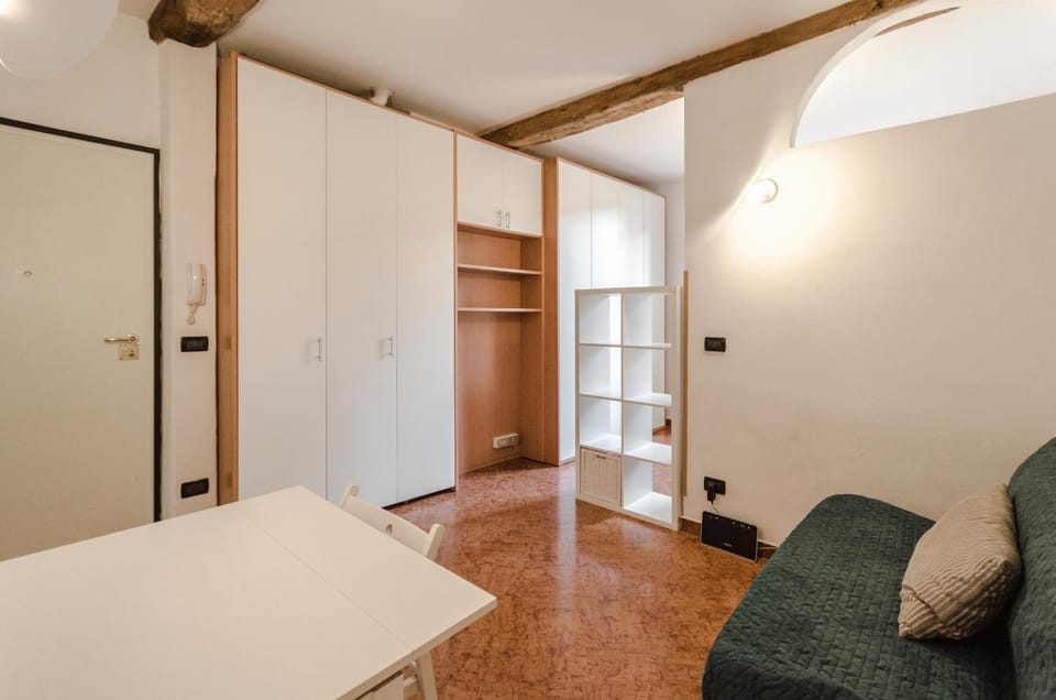Living room, Photo of the whole room, Seating area, wardrobe