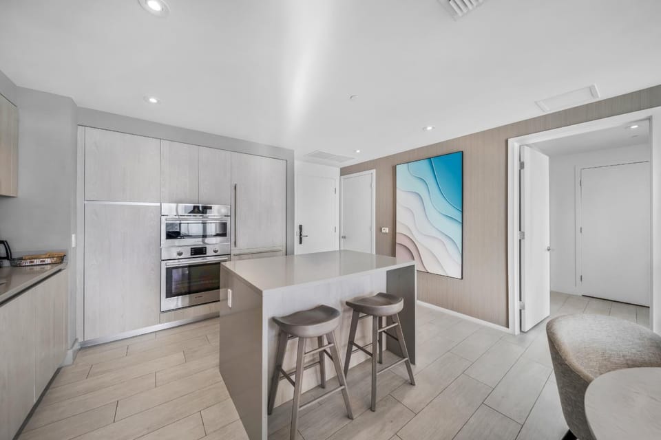 Kitchen or kitchenette, Dining area, oven, pet friendly, stove
