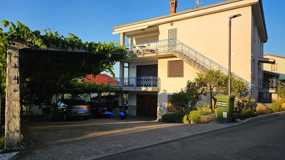 Property building, Parking