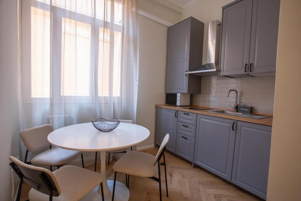 Light Apartment - Cattaro 65 Apartment in Bari