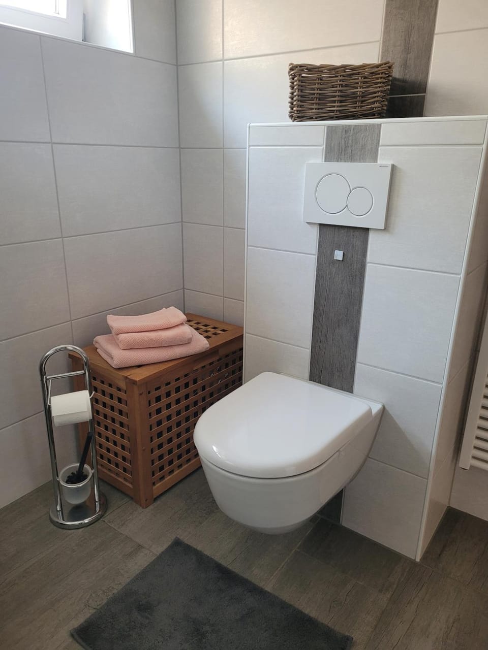 Bathroom, Living room