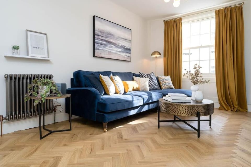 Gorgeous seaside Mews House in Hove