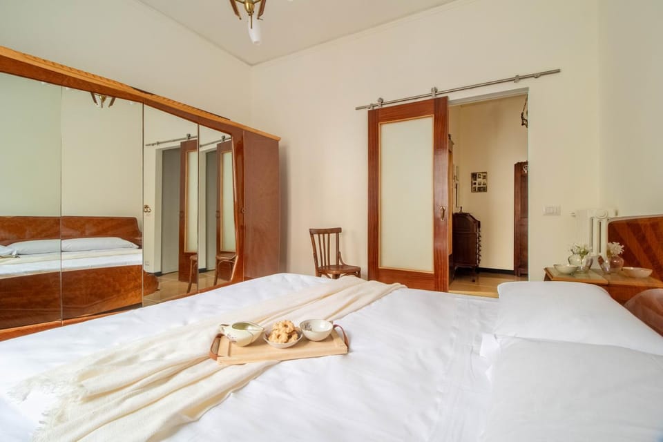 Bed, Photo of the whole room, Bedroom, towels, wardrobe