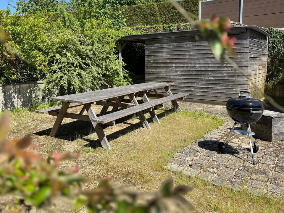 Spring, BBQ facilities, Garden, Dining area