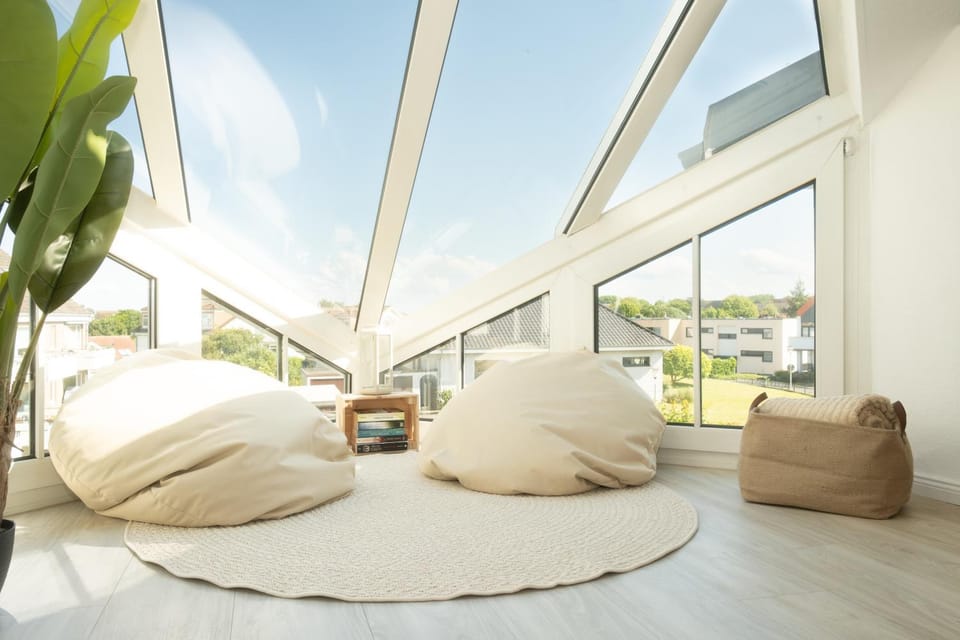 Day, View (from property/room), Living room, Seating area