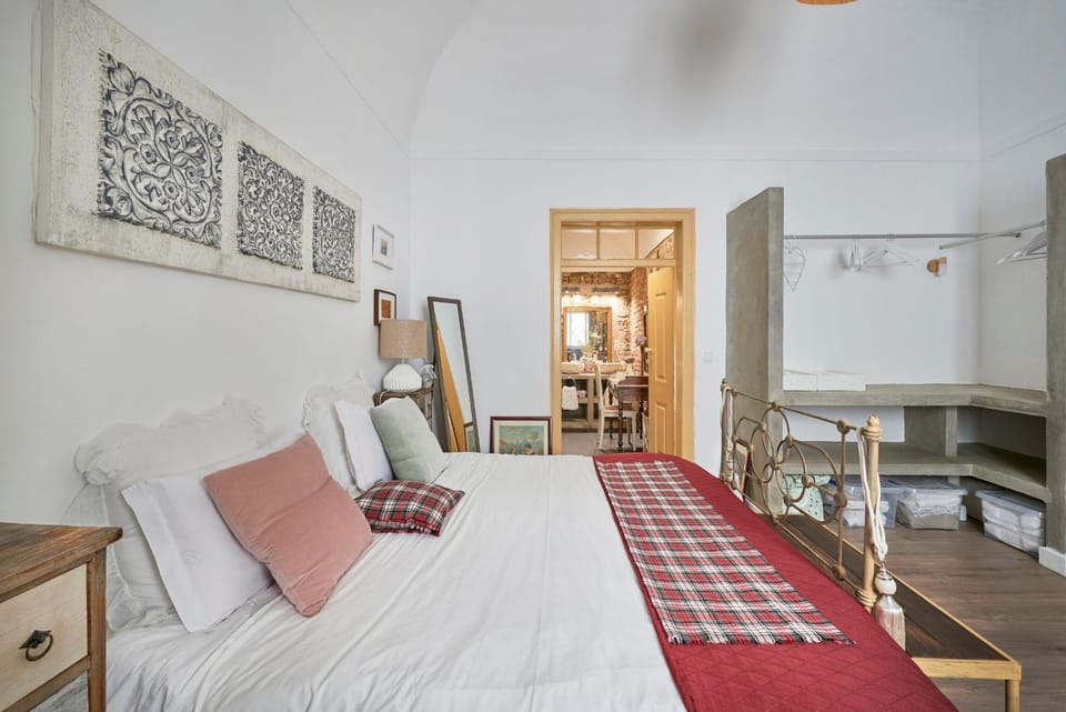 Property building, Living room, Bedroom