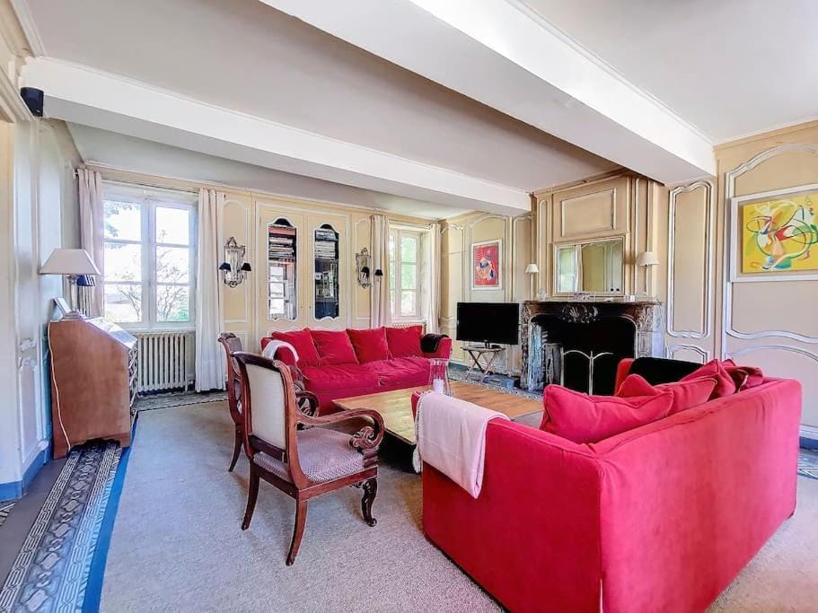 Communal lounge/ TV room, TV and multimedia, Living room