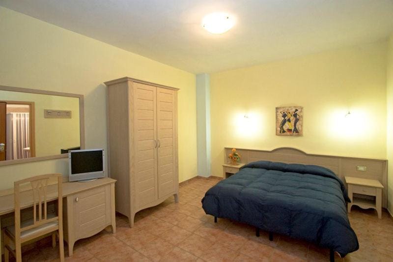 Bed, Bedroom, wardrobe