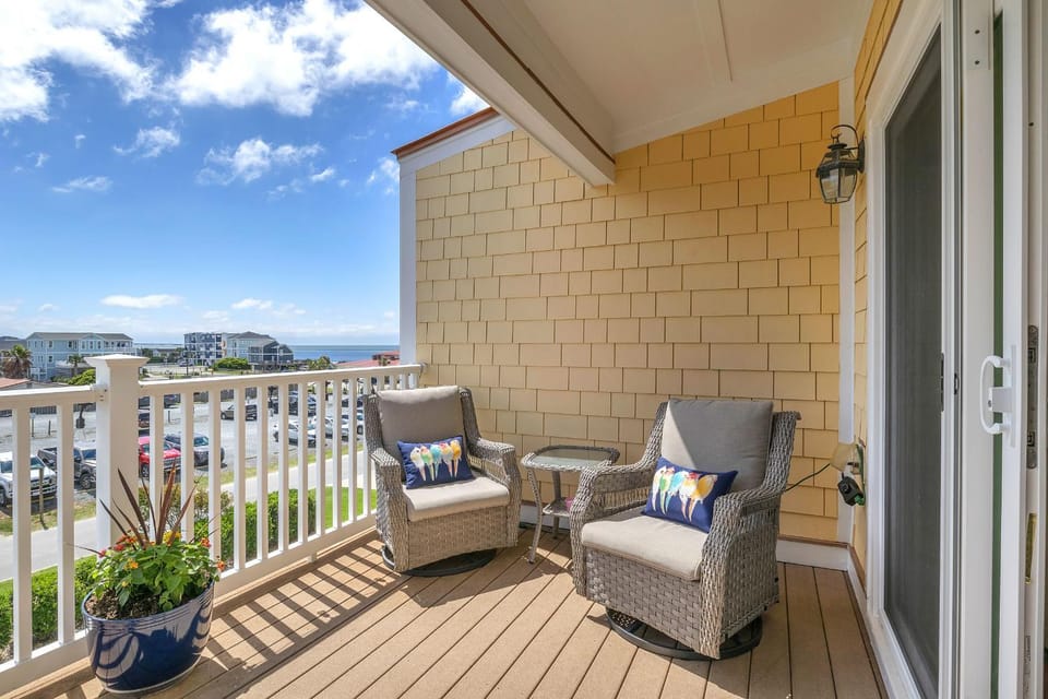 Sun of a Beach by Oak Island Accommodations Apartment in Oak Island