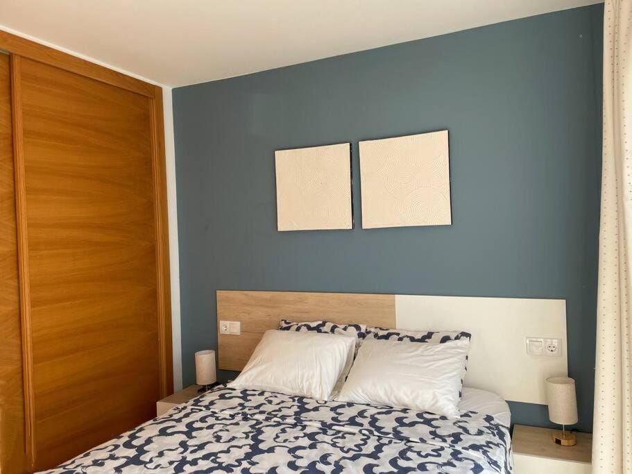 Bed, Photo of the whole room, Bedroom, wardrobe