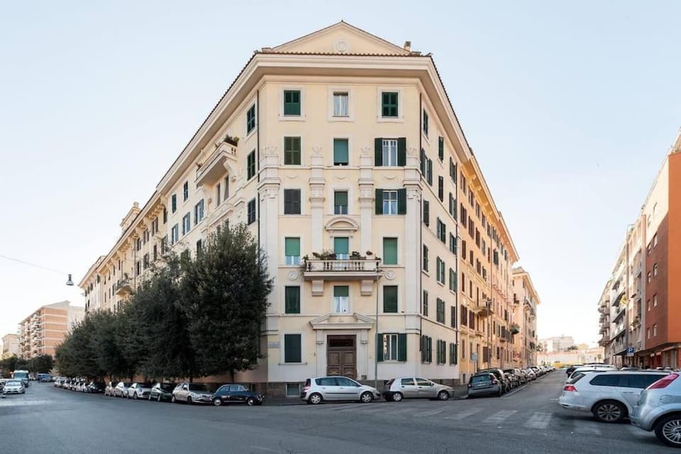 Property building, Street view