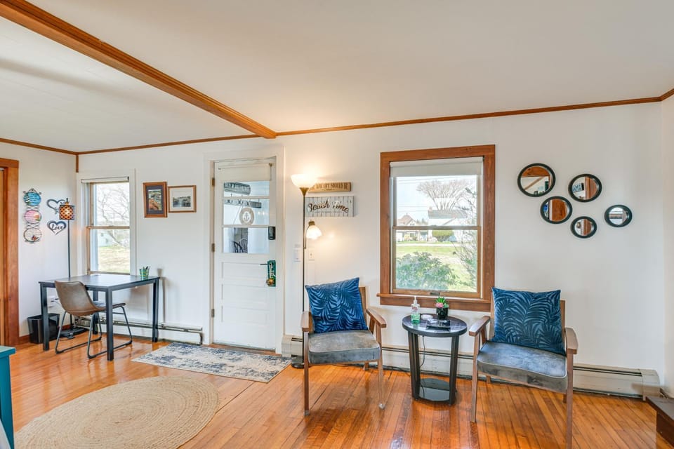 Prime Coastal Location! Large Family Villa House in Winter Harbor