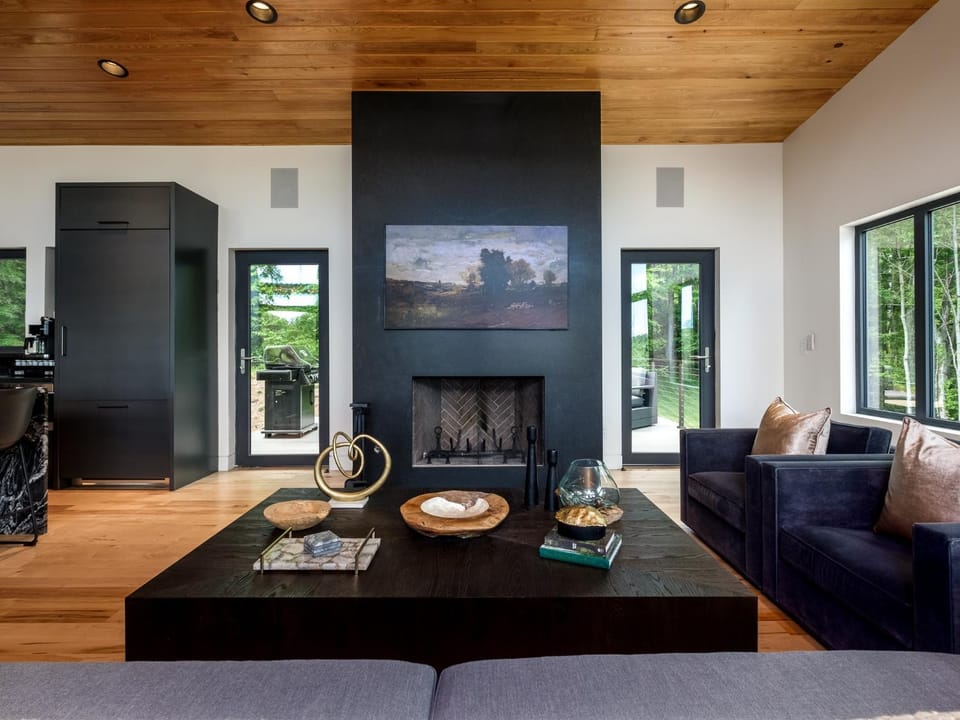 TV and multimedia, Living room, Seating area, fireplace