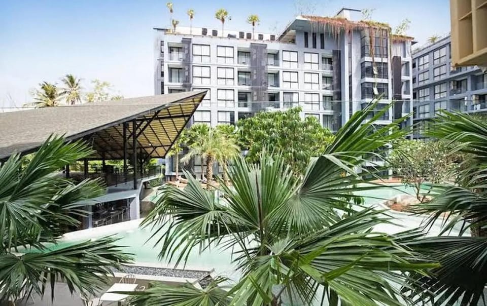 Property building, Garden, Swimming pool