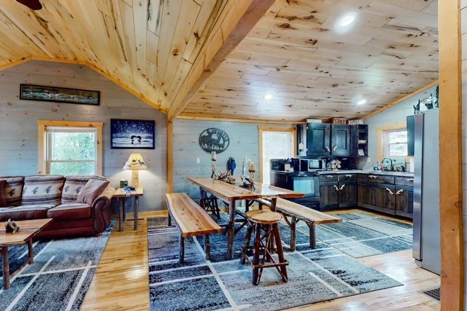 The Korn Krib- Main level House in Wisconsin
