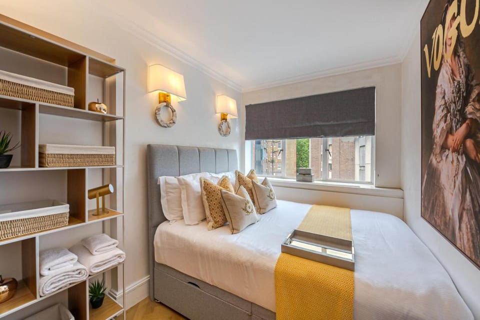 Stunning 2Bd Apartment with Private Balcony View Apartment in City of Westminster