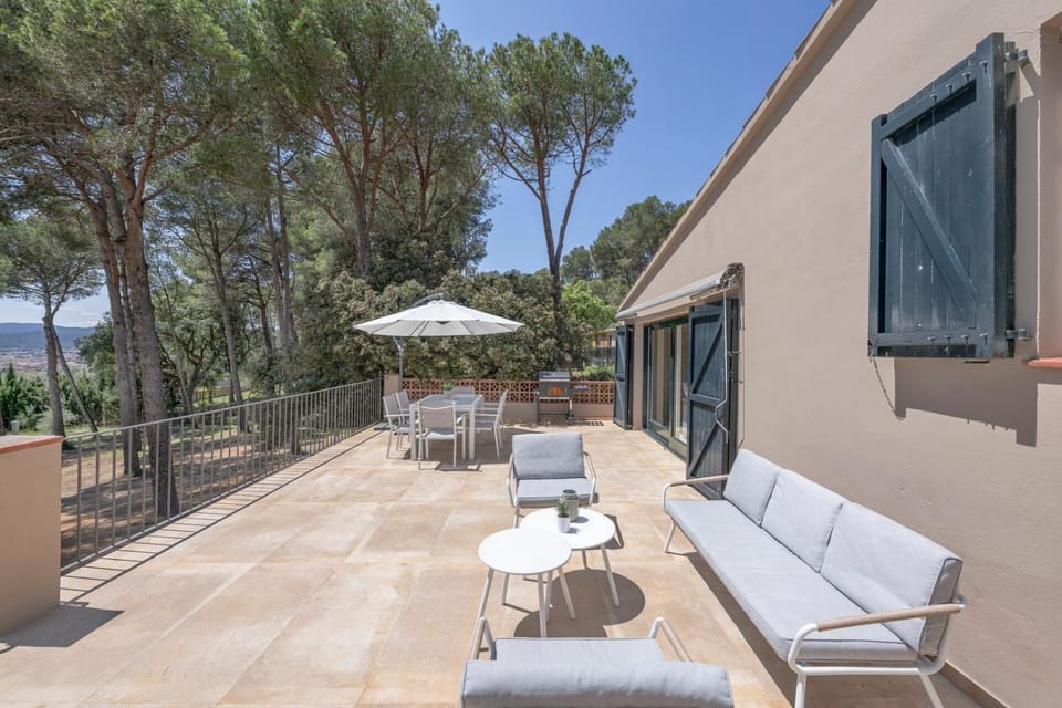 LA VINYA - Casa con parking y piscina Chalet in Baix Empordà