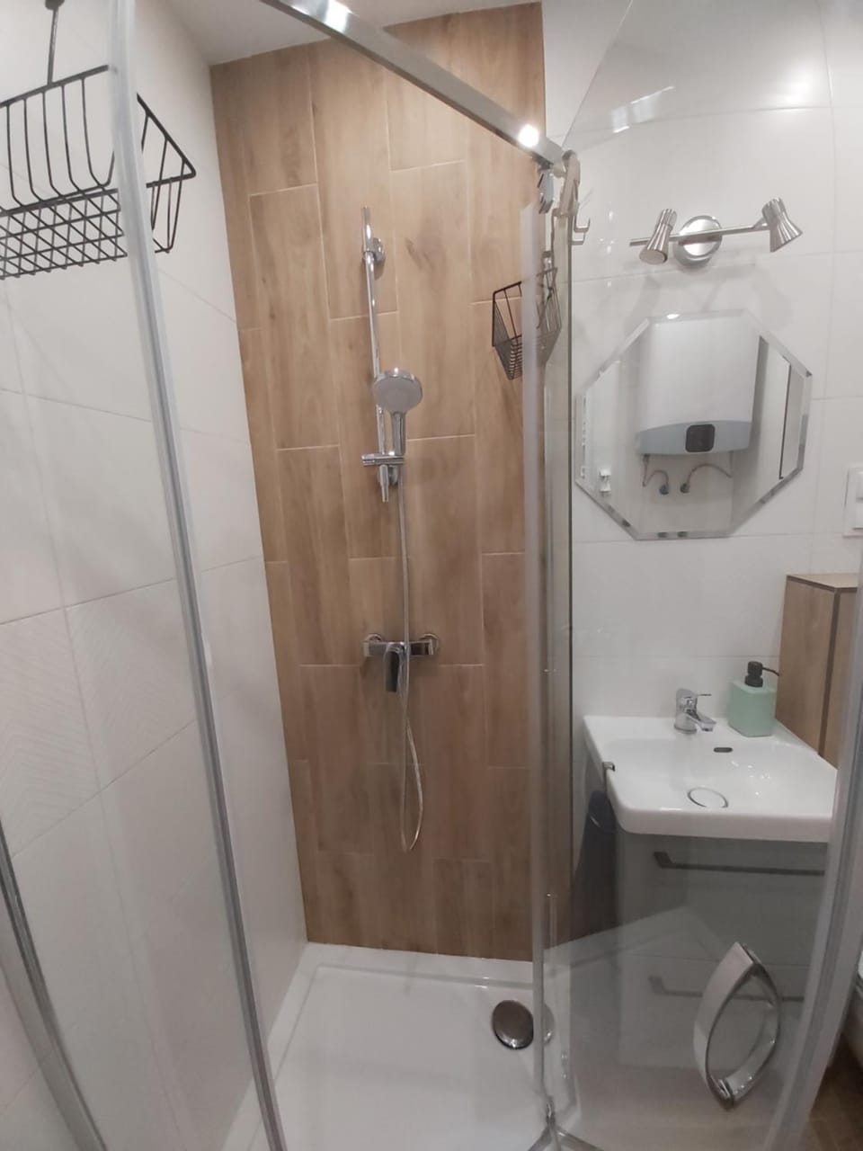 Shower, Bathroom