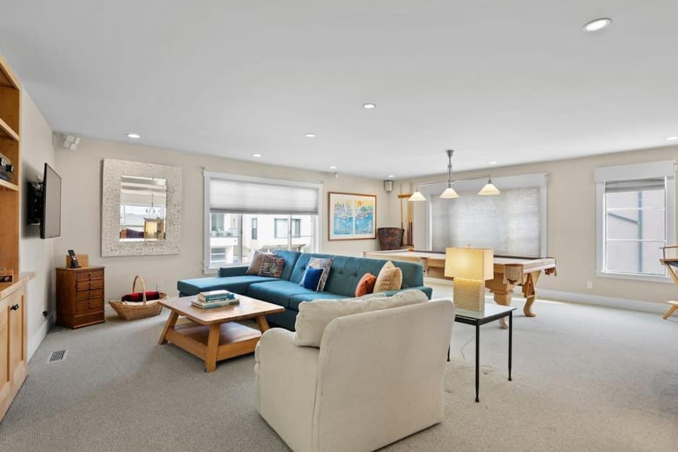 Sand Side Bliss House in Oxnard