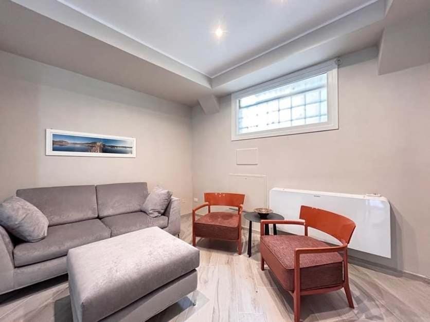 Homeby, Modern Loft Pisa Apartment in Pisa