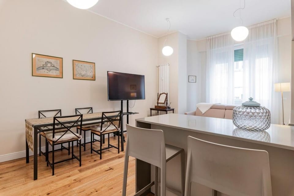 TV and multimedia, Dining area