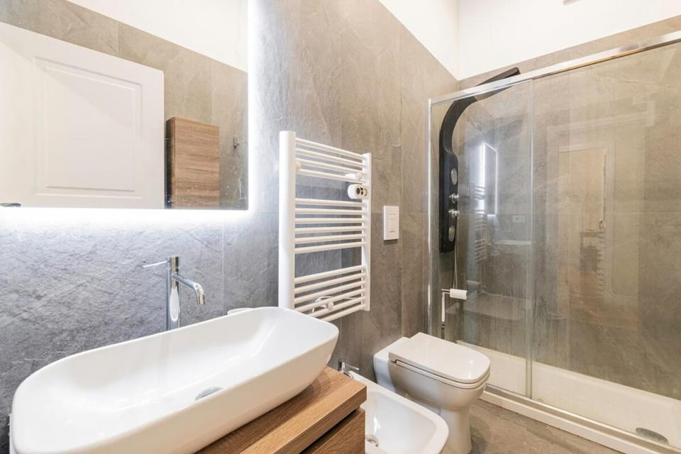 Shower, Bathroom