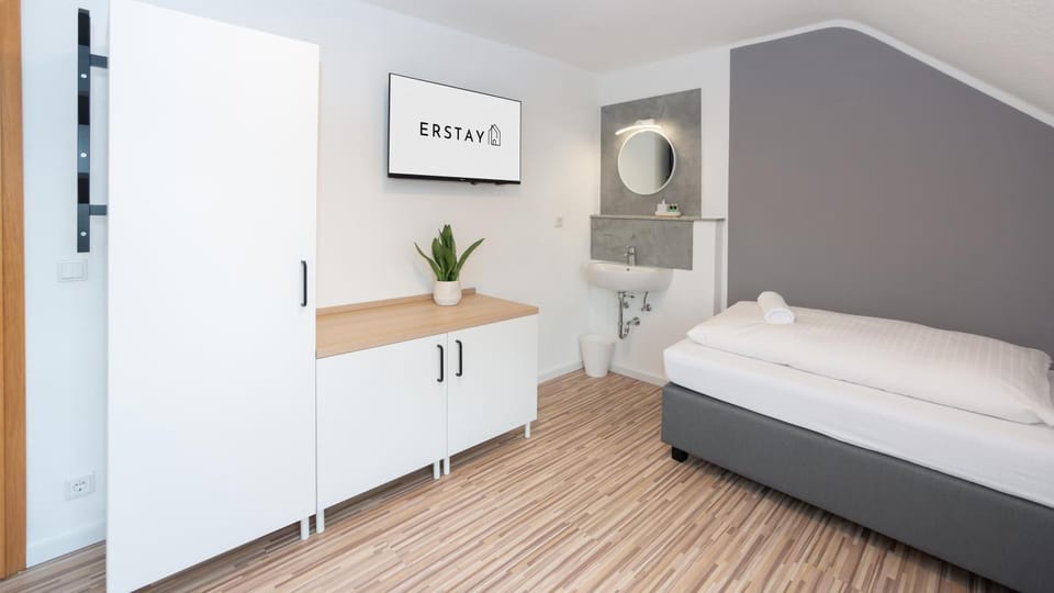 Bed, Photo of the whole room, Bedroom, wardrobe