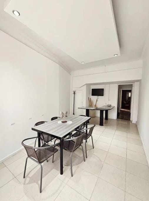 Amplia casa ubicada en el centro 4Pax - By Inside House in Mendoza